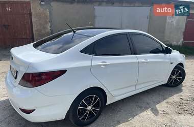 Седан Hyundai Accent 2012 в 
