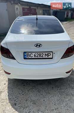 Седан Hyundai Accent 2012 в 