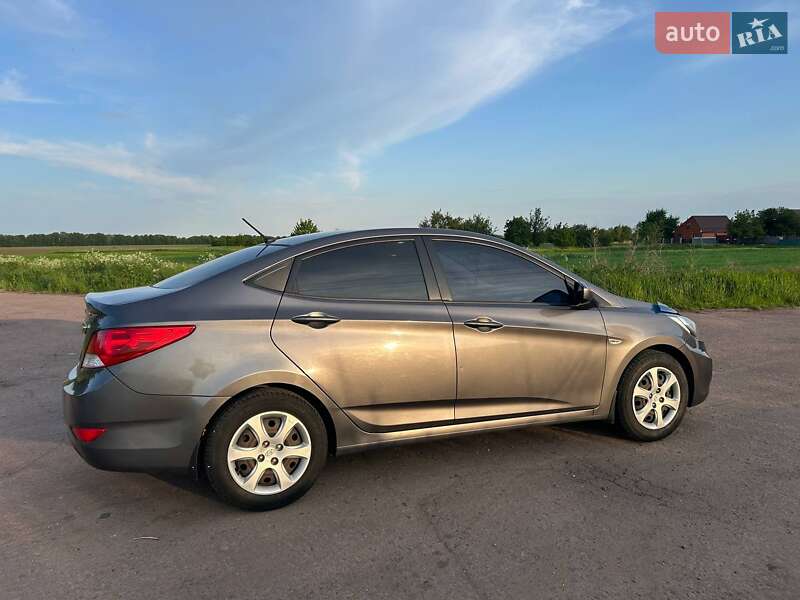 Седан Hyundai Accent 2011 в Києві