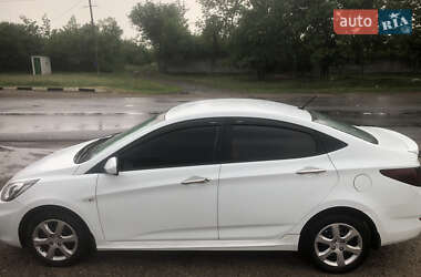 Седан Hyundai Accent 2013 в 
