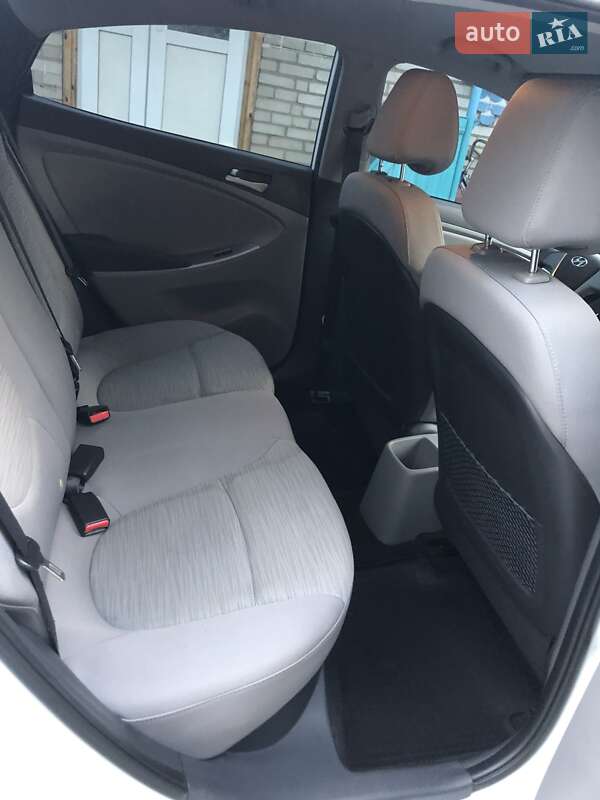 Седан Hyundai Accent 2016 в Гайсине