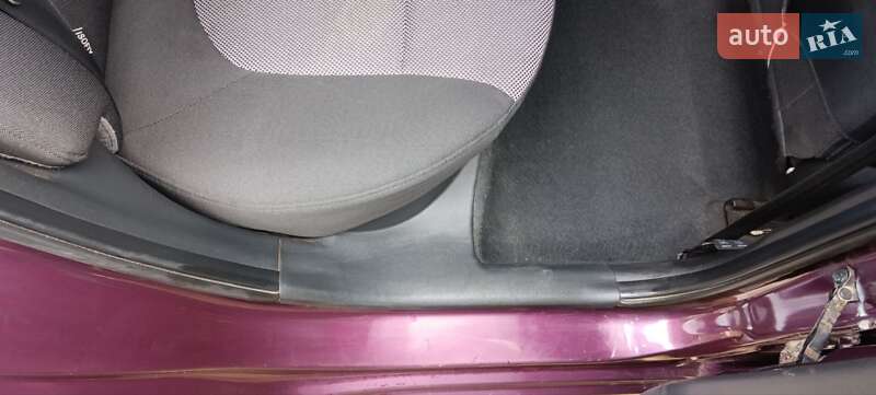 Седан Hyundai Accent 2011 в Ужгороді