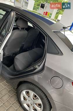 Седан Hyundai Accent 2011 в 