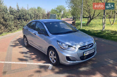 Седан Hyundai Accent 2011 в 