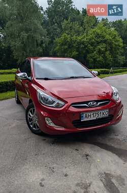 Седан Hyundai Accent 2013 в Чернигове