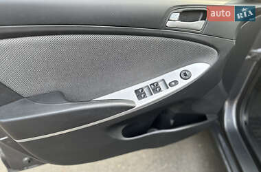 Седан Hyundai Accent 2013 в 