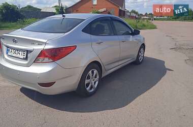 Седан Hyundai Accent 2012 в 