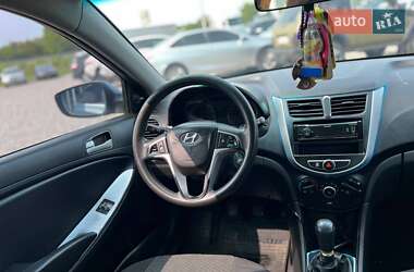 Седан Hyundai Accent 2011 в 