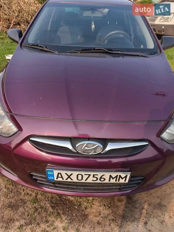 Седан Hyundai Accent 2011 в Чугуєві фото 6 Седан Hyundai Accent 2011 в Чугуєві