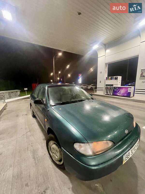 Седан Hyundai Accent 1996 в Киеве