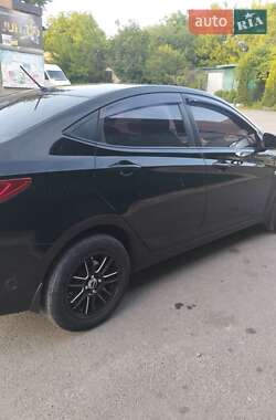 Седан Hyundai Accent 2013 в 