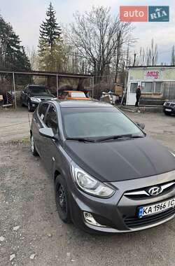 Хетчбек Hyundai Accent 2012 в Києві