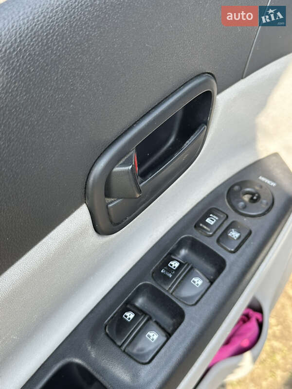 Седан Hyundai Accent 2008 в Хмельницькому фото 4 Седан Hyundai Accent 2008 в Хмельницькому