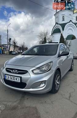Седан Hyundai Accent 2013 в Корсуне-Шевченковском