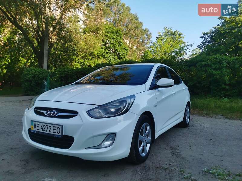 Hyundai Accent 2011