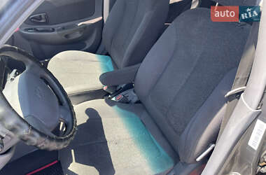 Седан Hyundai Accent 2002 в 