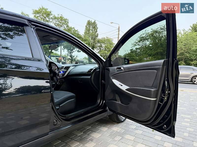 Седан Hyundai Accent 2012 в Одессе