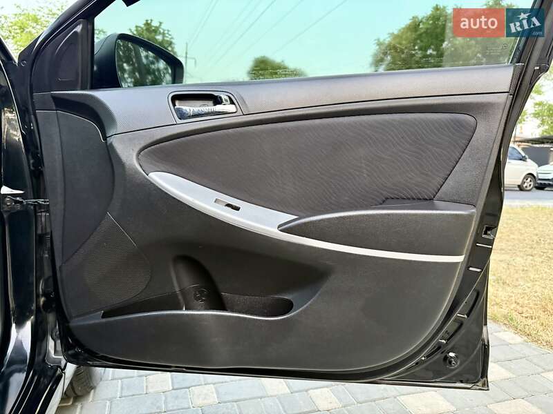 Седан Hyundai Accent 2012 в Одессе