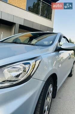 Седан Hyundai Accent 2012 в 