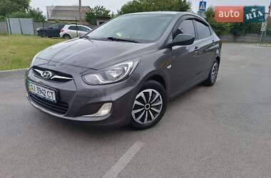 Седан Hyundai Accent 2011 в Святопетровское