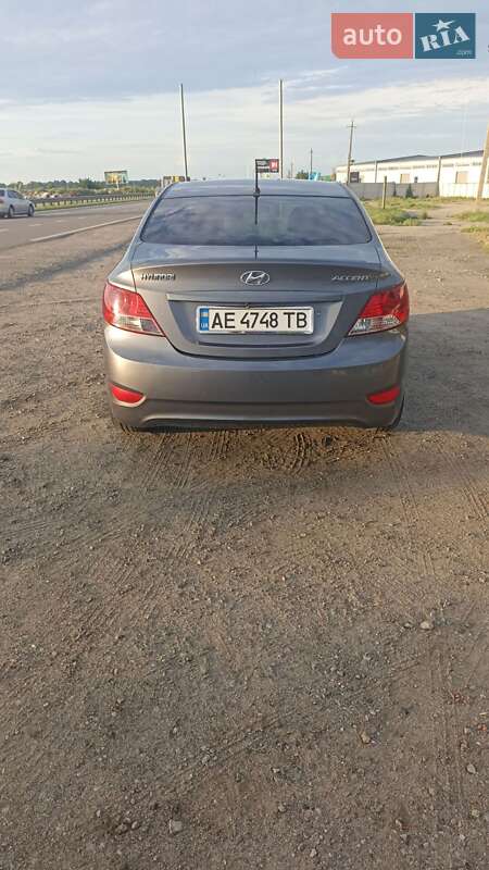 Седан Hyundai Accent 2013 в Дніпрі