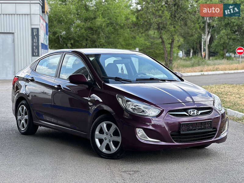 Седан Hyundai Accent 2011 в Дніпрі
