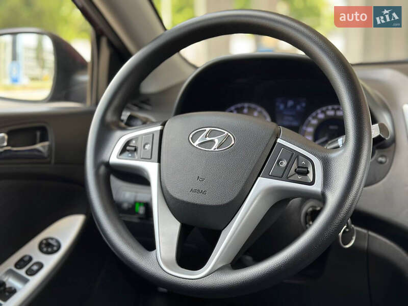 Седан Hyundai Accent 2011 в Дніпрі