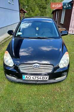 Седан Hyundai Accent 2007 в Воловце