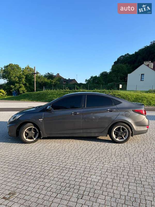Седан Hyundai Accent 2011 в Львове