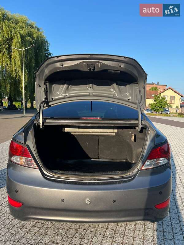 Седан Hyundai Accent 2011 в Львове