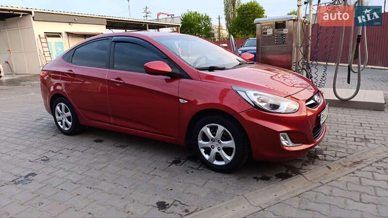 Хэтчбек Hyundai Accent 2013 в Одессе