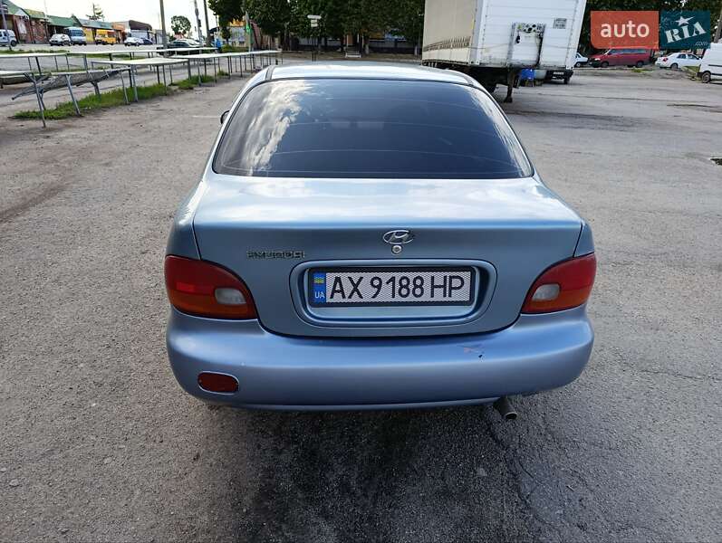 Лифтбек Hyundai Accent 1997 в Лозовой