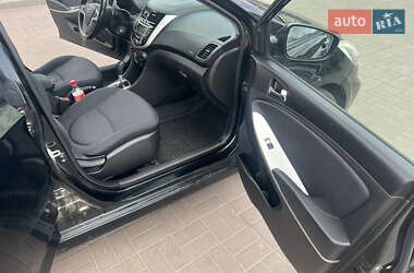 Седан Hyundai Accent 2011 в 