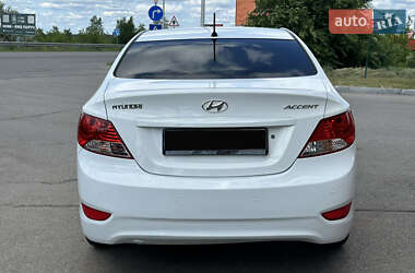 Седан Hyundai Accent 2013 в 