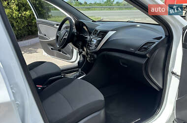 Седан Hyundai Accent 2013 в 