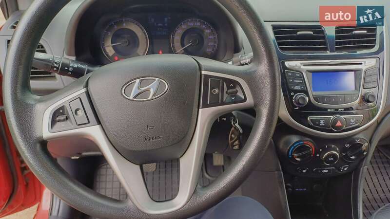Седан Hyundai Accent 2012 в Киеве