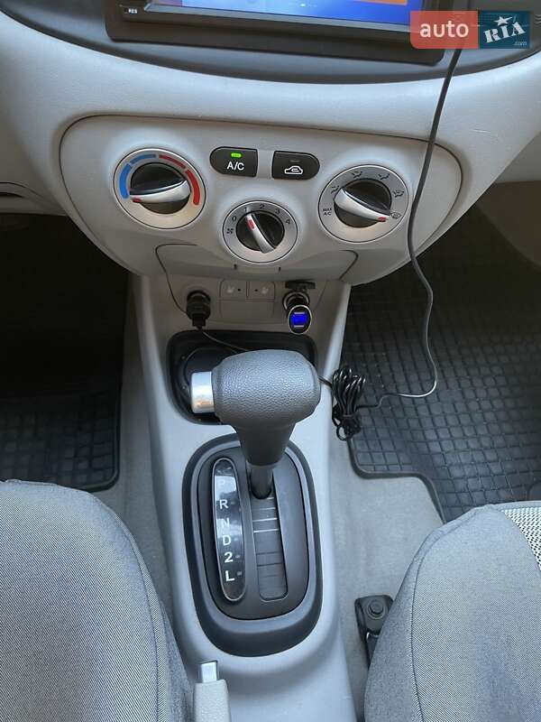 Седан Hyundai Accent 2008 в Запорожье