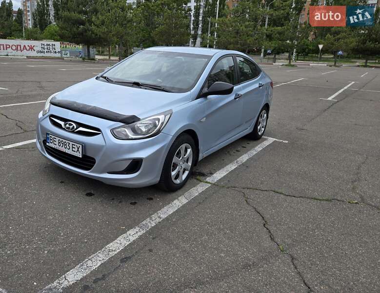 Hyundai Accent 2011