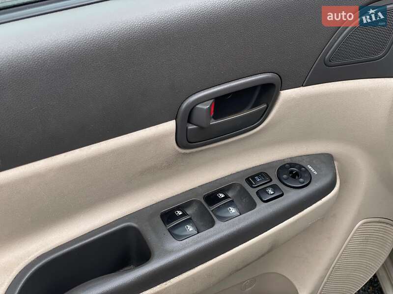 Седан Hyundai Accent 2007 в Киеве