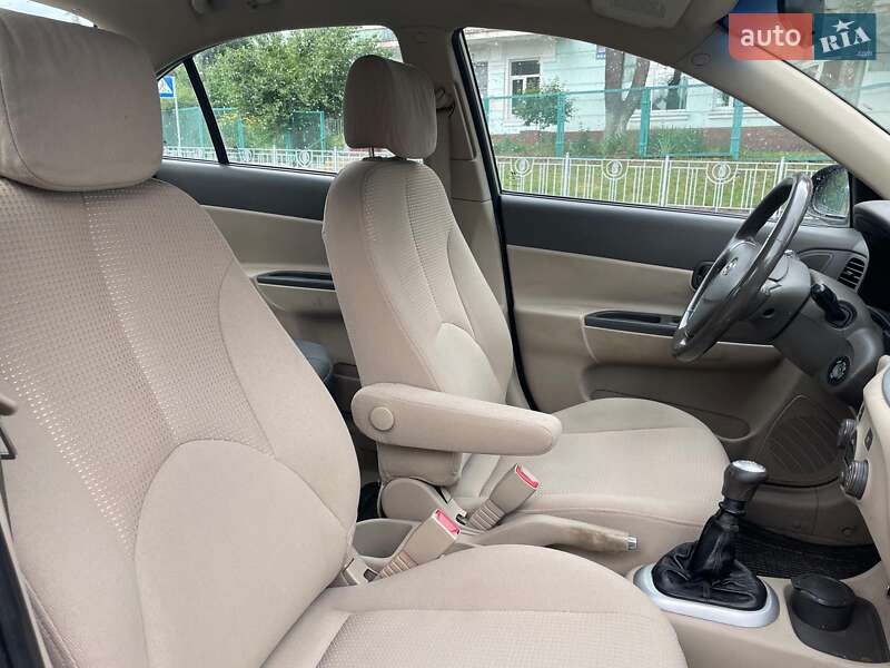 Седан Hyundai Accent 2007 в Киеве