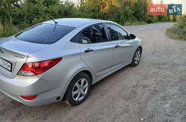 Седан Hyundai Accent 2013 в 