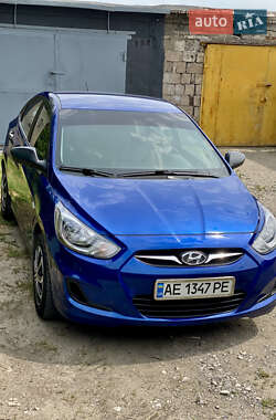 Седан Hyundai Accent 2011 в Кам'янському
