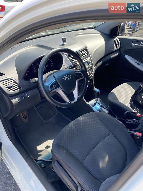 Хетчбек Hyundai Accent 2012 в Харкові