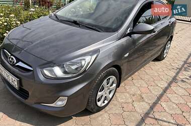 Седан Hyundai Accent 2011 в Подольске