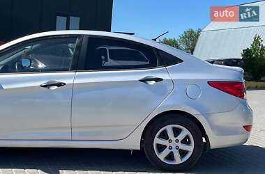 Седан Hyundai Accent 2012 в 