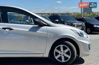 Седан Hyundai Accent 2012 в 
