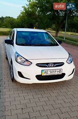 Седан Hyundai Accent 2012 в Дніпрі