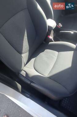 Седан Hyundai Accent 2011 в 
