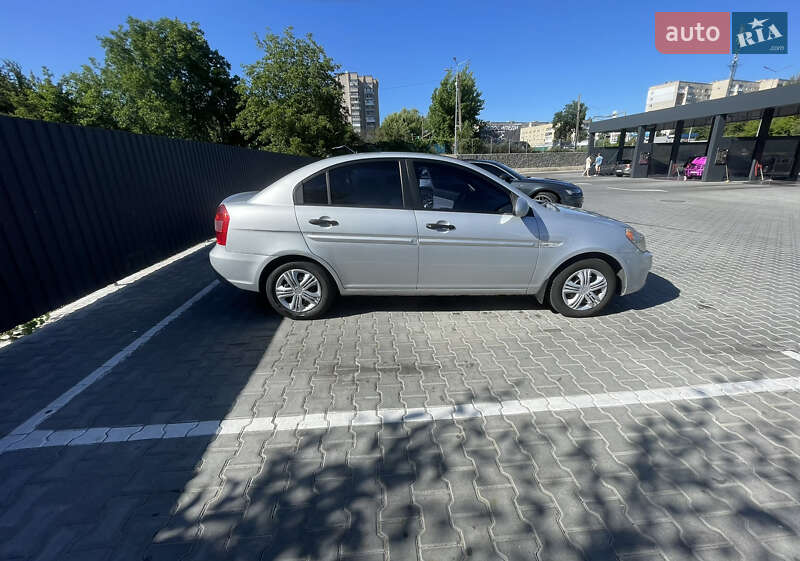 Седан Hyundai Accent 2008 в Виннице