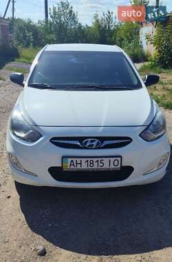 Седан Hyundai Accent 2013 в 